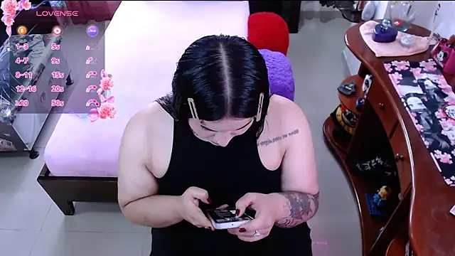 Snapshot of lufek23 chatting on February 25, 1:28 pm lufek23 online show from February 25, 1:28 pm