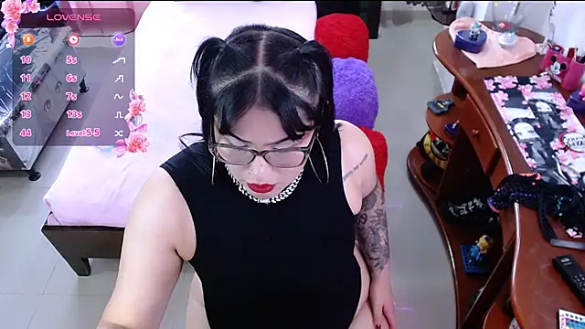 Snapshot of lufek23 chatting on February 28, 5:26 pm lufek23 online show from February 28, 5:26 pm