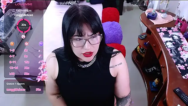 Snapshot of lufek23 chatting on February 28, 9:01 pm lufek23 online show from February 28, 9:01 pm