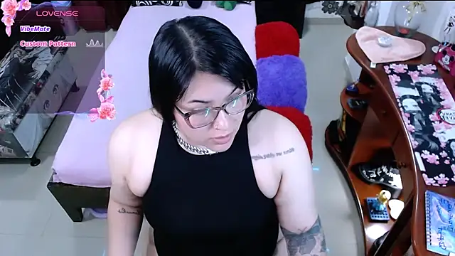 Snapshot of lufek23 chatting on March 4, 10:49 pm lufek23 online show from March 4, 10:49 pm