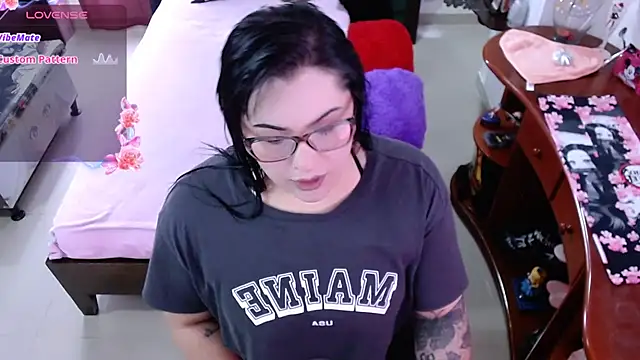 Snapshot of lufek23 chatting on March 7, 2:56 pm lufek23 online show from March 7, 2:56 pm