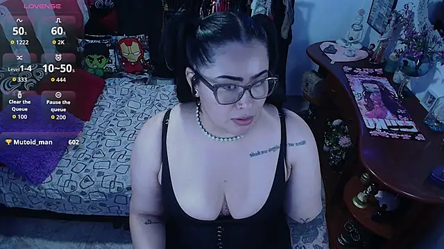 Snapshot of lufek23 chatting on September 21, 3:35 pm lufek23 online show from September 21, 3:35 pm