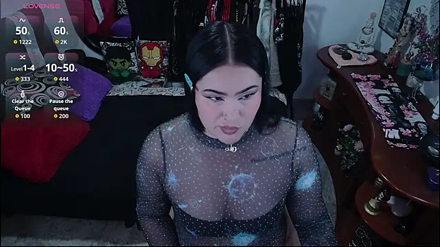 Snapshot of lufek23 chatting on October 3, 1:19 pm lufek23 online show from October 3, 1:19 pm