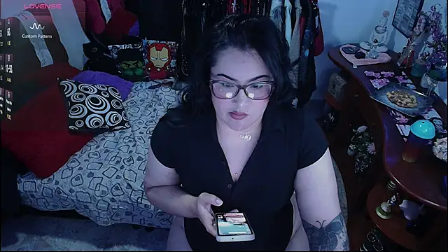 Snapshot of lufek23 chatting on October 4, 4:27 pm lufek23 online show from October 4, 4:27 pm