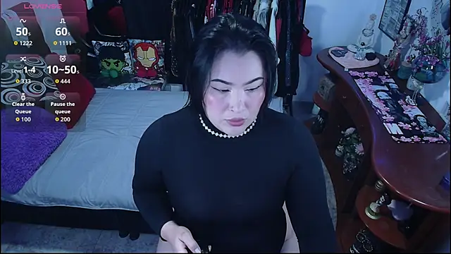 Snapshot of lufek23 chatting on October 6, 3:20 pm lufek23 online show from October 6, 3:20 pm