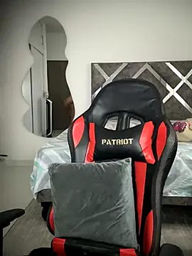 Snapshot of ValleryParker chatting on November 18, 10:03 pm ValleryParker online show from November 18, 10:03 pm