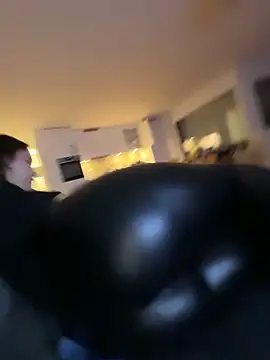 TheCinderella online show from November 17, 4:46 pm