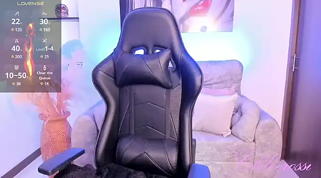 chloerossi online show from December 13, 10:02 pm