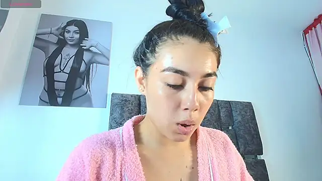 Natasharuso online show from July 9, 4:33 pm