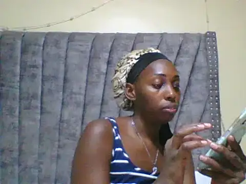 Snapshot of Dizzydose chatting on May 22, 5:07 pm Dizzydose online show from May 22, 5:07 pm