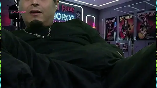 chino roz online show from January 7, 9:23 am