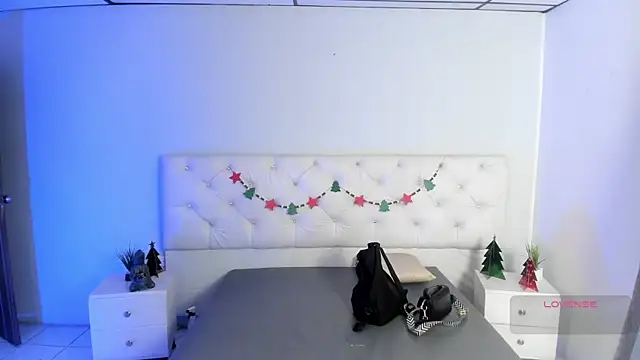 Aron cruz online show from December 5, 1:31 pm