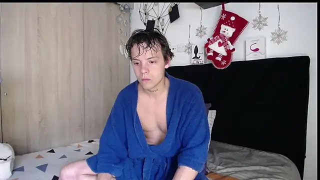 Snapshot of Santiago_kiler chatting on December 3, 1:31 pm Santiago kiler online show from December 3, 1:31 pm