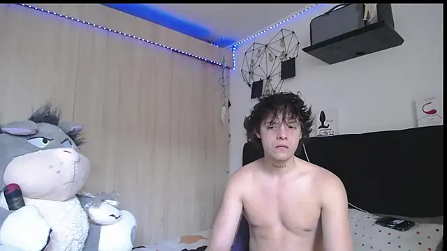 Snapshot of Santiago_kiler chatting on May 15, 4:03 pm Santiago kiler online show from May 15, 4:03 pm