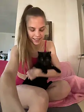 LeyaJohnson online show from January 19, 8:09 pm