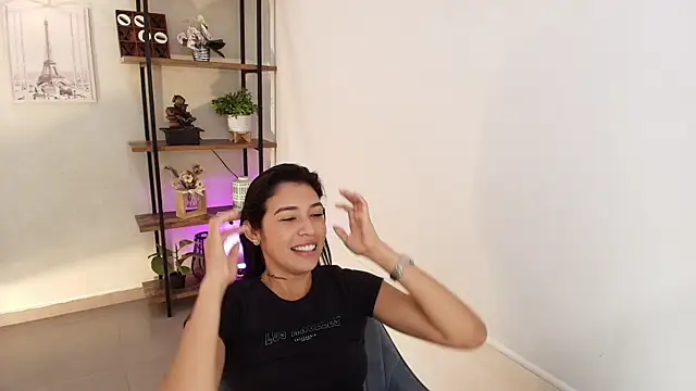 Snapshot of Sassy--Girl chatting on July 10, 7:16 pm Sassy--Girl online show from July 10, 7:16 pm