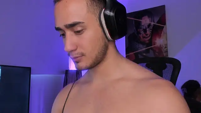 AlexRivera6 online show from December 28, 10:44 pm