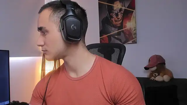 AlexRivera6 online show from December 30, 1:47 pm