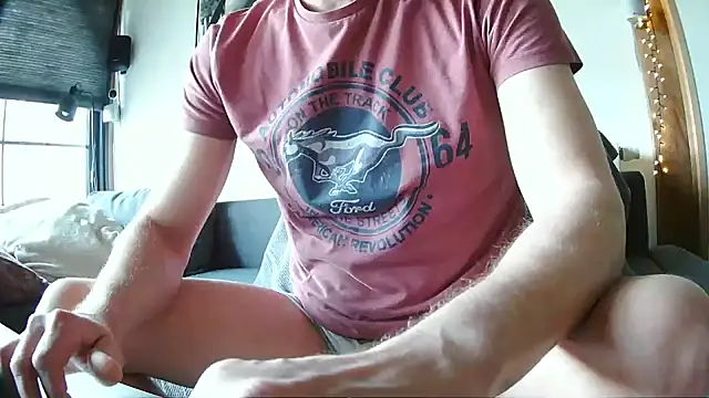 Snapshot of InnocentPremier chatting on January 19, 1:04 pm InnocentPremier online show from January 19, 1:04 pm