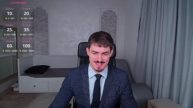 WilsonJules online show from December 9, 7:50 pm