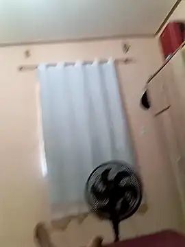 Snapshot of MorenoRha chatting on November 3, 10:27 am MorenoRha online show from November 3, 10:27 am