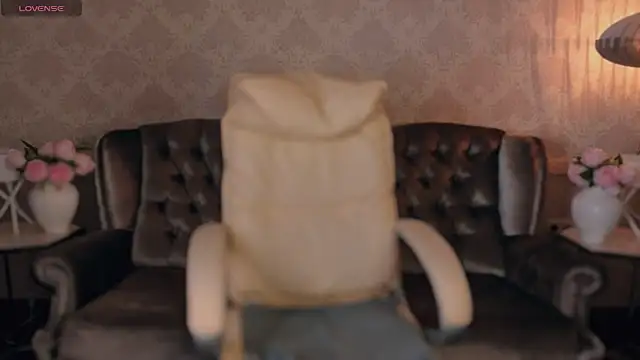 Daphne Moss online show from October 23, 12:59 pm