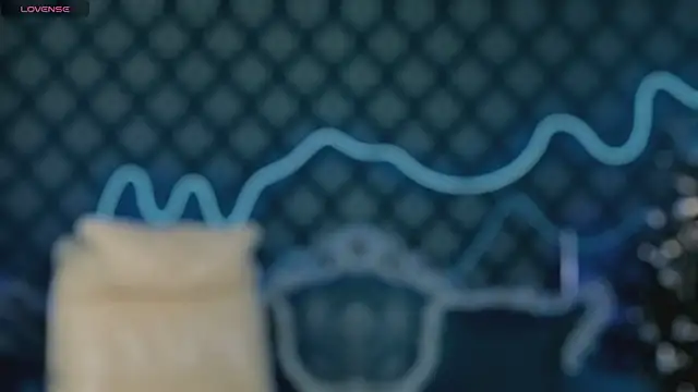 Daphne Moss online show from December 15, 8:51 am