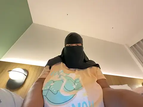 Snapshot of Submissive_Arab chatting on March 6, 6:48 pm Submissive Arab online show from March 6, 6:48 pm