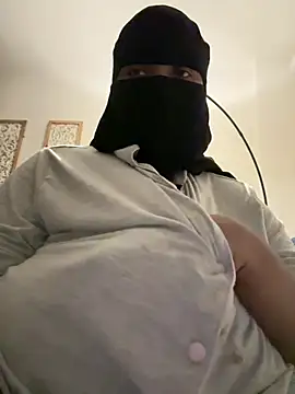 Snapshot of Submissive_Arab chatting on May 19, 4:41 am Submissive Arab online show from May 19, 4:41 am