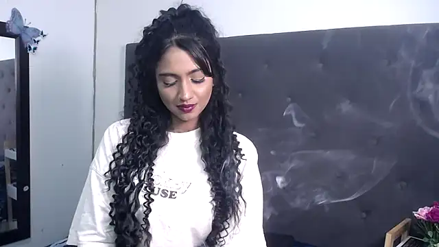 Delilah Blazee online show from April 27, 4:27 pm