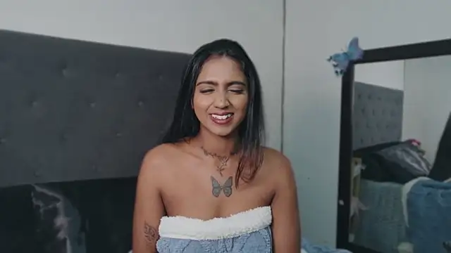 Delilah Blazee online show from June 2, 6:37 am