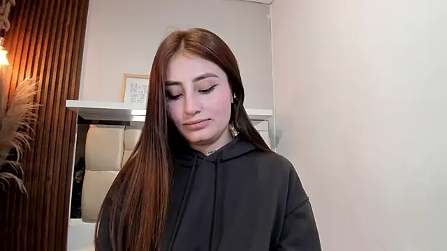 LANA-JONNES online show from January 11, 7:39 am