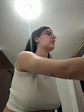  Niah  online show from March 16, 1:33 am