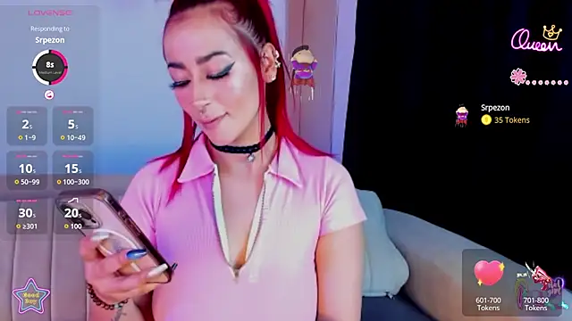 Snapshot of Mia-Bloom chatting on April 4, 2:43 am Mia-Bloom online show from April 4, 2:43 am