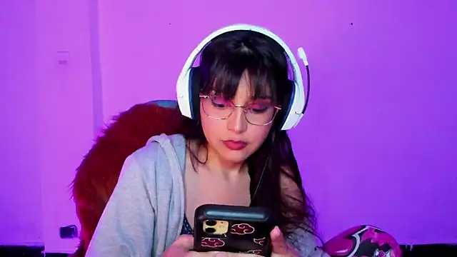 Snapshot of Little_Lisy chatting on December 3, 4:09 am Little Lisy online show from December 3, 4:09 am