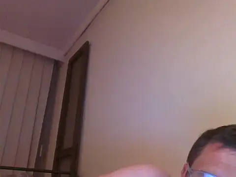 Snapshot of Ilikegranny666 chatting on March 8, 2:37 am Ilikegranny666 online show from March 8, 2:37 am