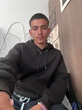 sorry-mom69 online show from December 19, 6:37 pm