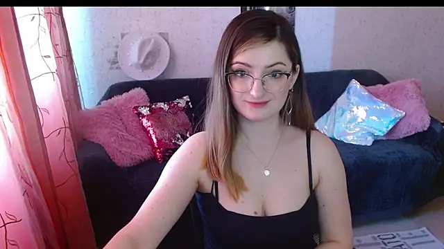 Snapshot of Arielsssplash chatting on June 18, 9:14 am Arielsssplash online show from June 18, 9:14 am