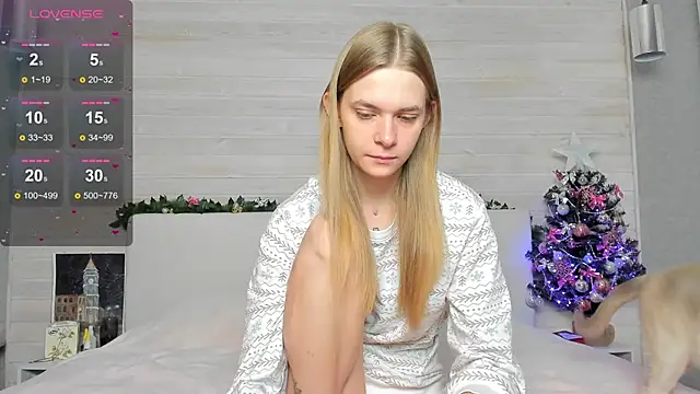 molly hunt  online show from December 16, 3:30 am