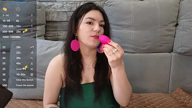 Snapshot of Vika_loves_you chatting on May 7, 2:06 am Vika loves you online show from May 7, 2:06 am