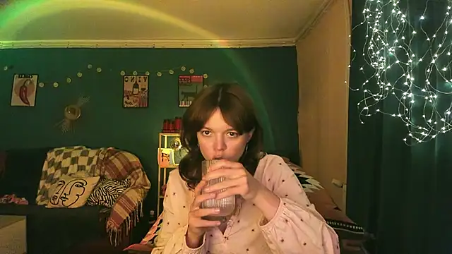 Snapshot of ClancyMorissey chatting on June 5, 7:19 pm ClancyMorissey online show from June 5, 7:19 pm