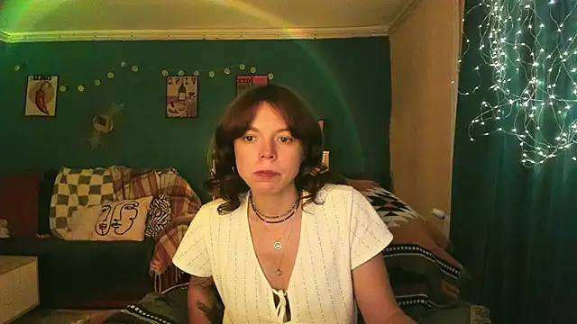 Snapshot of ClancyMorissey chatting on June 18, 5:39 pm ClancyMorissey online show from June 18, 5:39 pm
