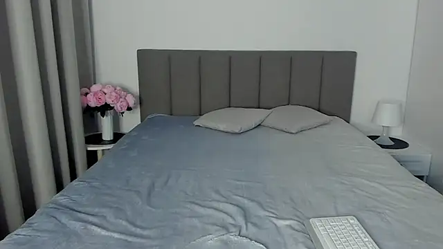 Snapshot of miss_emily_ chatting on February 24, 3:42 pm miss emily  online show from February 24, 3:42 pm