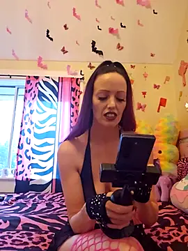 Snapshot of Adrina_Drake chatting on March 20, 2:05 am Adrina Drake online show from March 20, 2:05 am