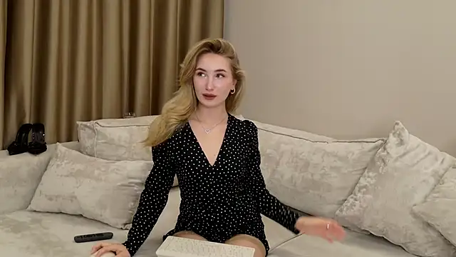 bella  rose online show from September 30, 7:13 am