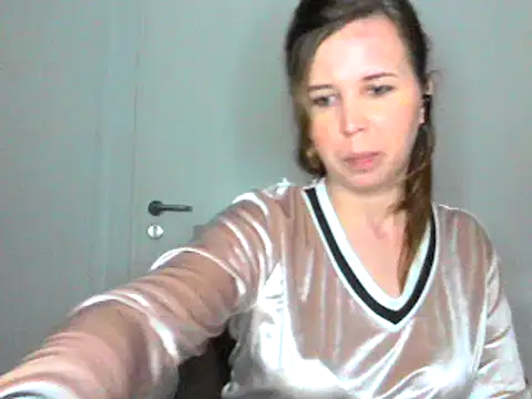 loveis007 online show from February 25, 1:30 am