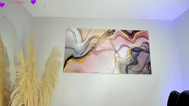 Snapshot of ParisAngelX chatting on February 24, 1:36 am ParisAngelX online show from February 24, 1:36 am