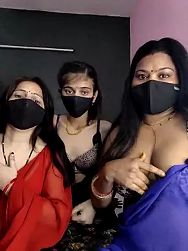 Snapshot of cutee__crazy chatting on May 2, 2:44 pm cutee crazy online show from May 2, 2:44 pm