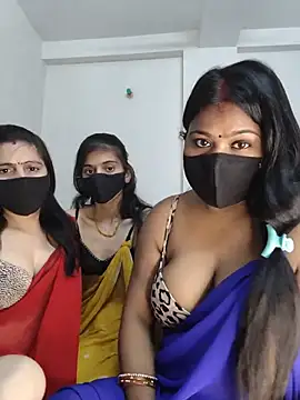 Snapshot of cutee__crazy chatting on May 27, 2:03 pm cutee crazy online show from May 27, 2:03 pm