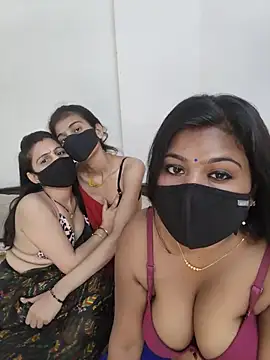 Snapshot of cutee__crazy chatting on June 14, 11:23 am cutee crazy online show from June 14, 11:23 am